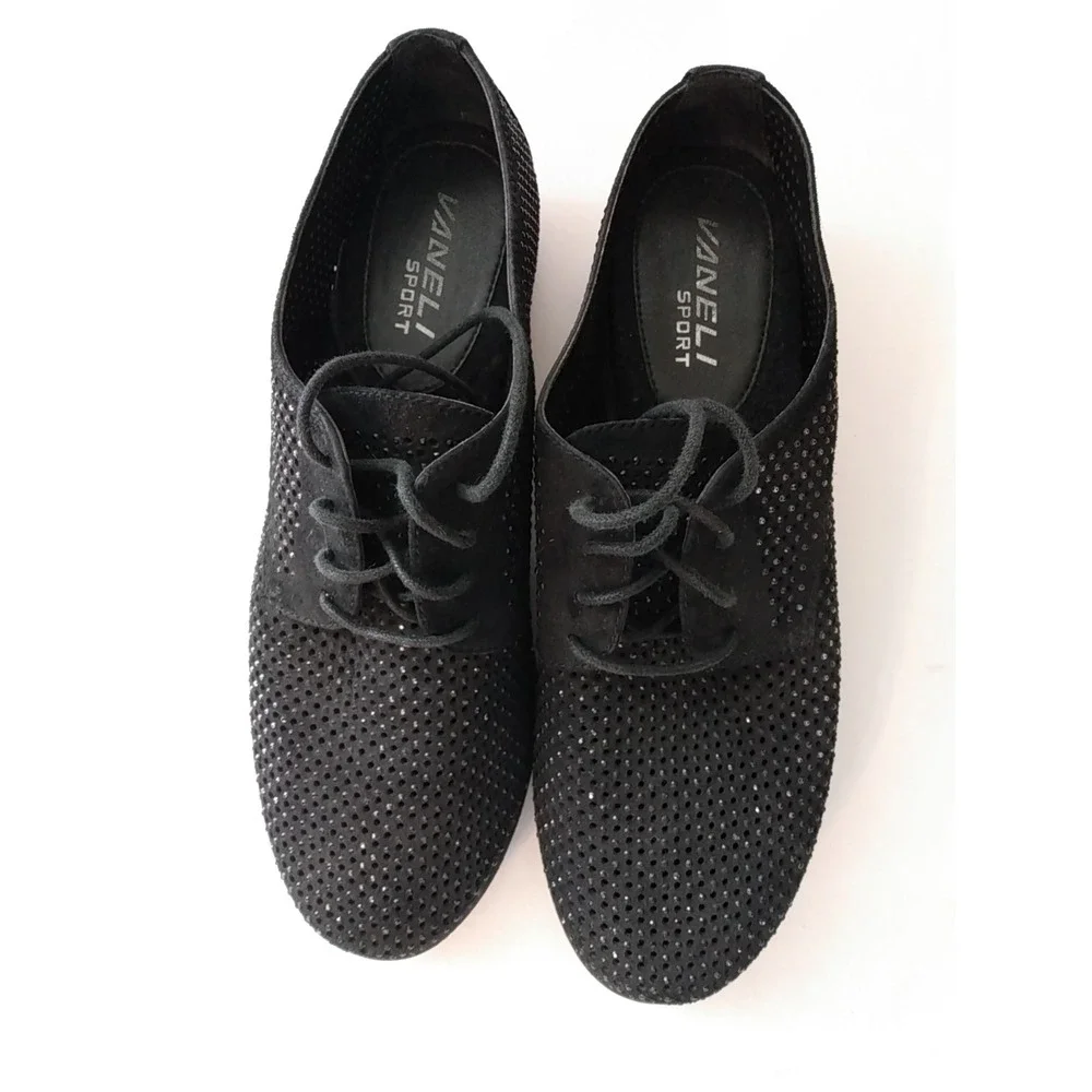 Vaneli Sport Womens Black Sneakers Laceup Shoes fit like 7 narrow, shoe says 7.5